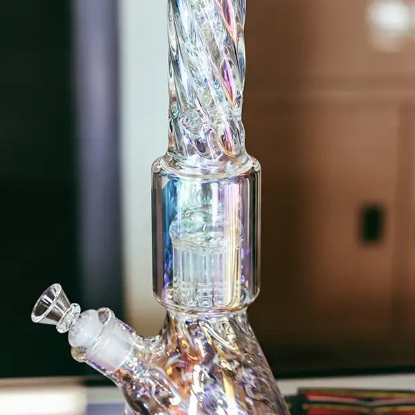 Happy Hut - elegant glass bong - Decatur, IL